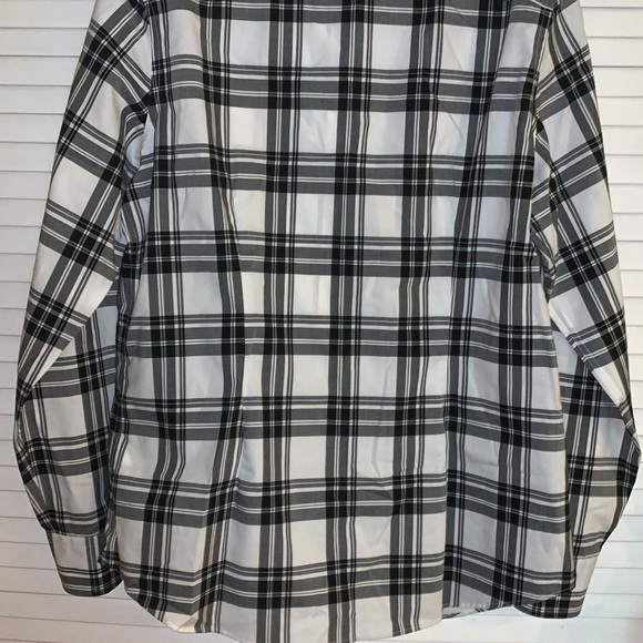 Chaps no iron button down shirt - Picture 3 of 11